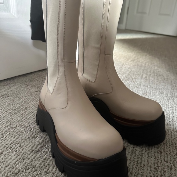 ALOHAS Cream Combat Boots - Picture 2 of 5
